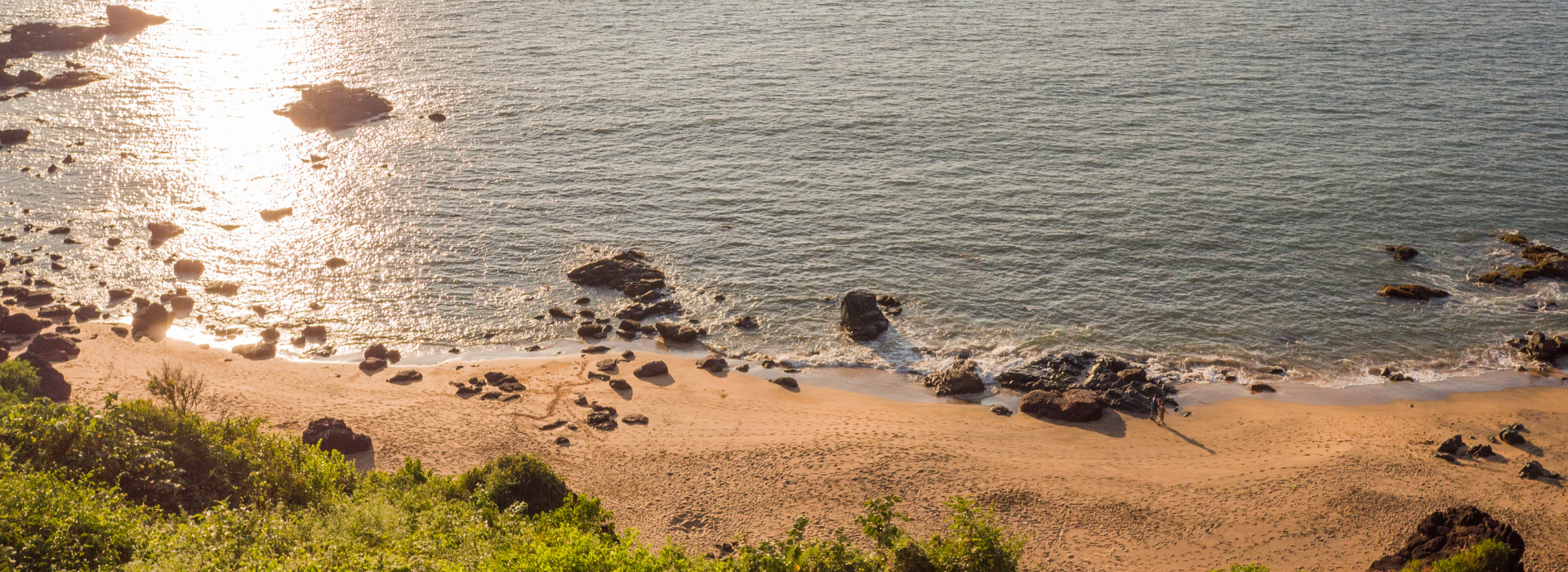 🏝️ Cola Beach - Cola Beach is a hidden paradise famous for its stunning natural lagoon, golden sand, and peaceful surroundings. It is the perfect place to relax and enjoy the untouched beauty of nature.